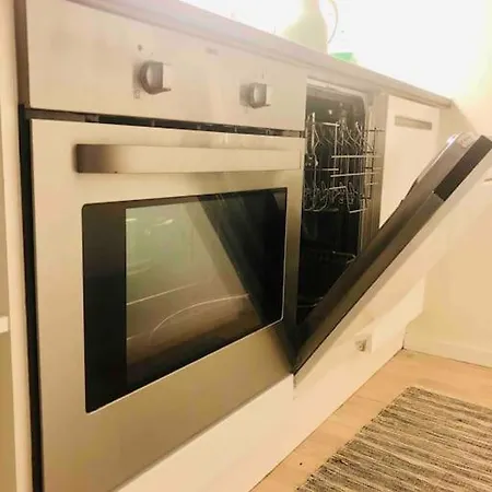 Med Takterasse & Gratis Egen Parkering Apartment