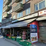 With Free Parking & Roof Terrace