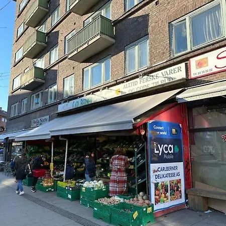 With Free Parking & Roof Terrace